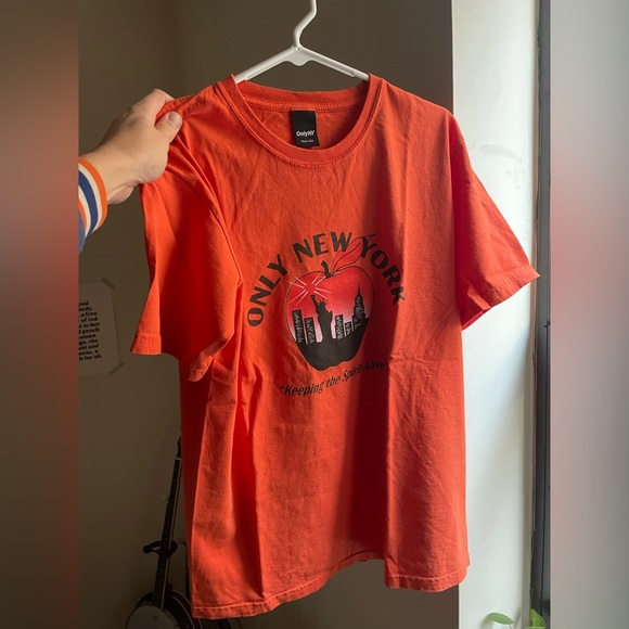 orange OnlyNY big apple shirt - Picture 2 of 5